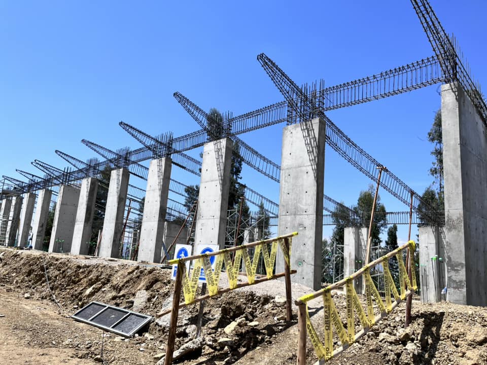 Verificación de los trabajos que se vienen realizando en la I.E. 82323 de la localidad de Tangalbamba