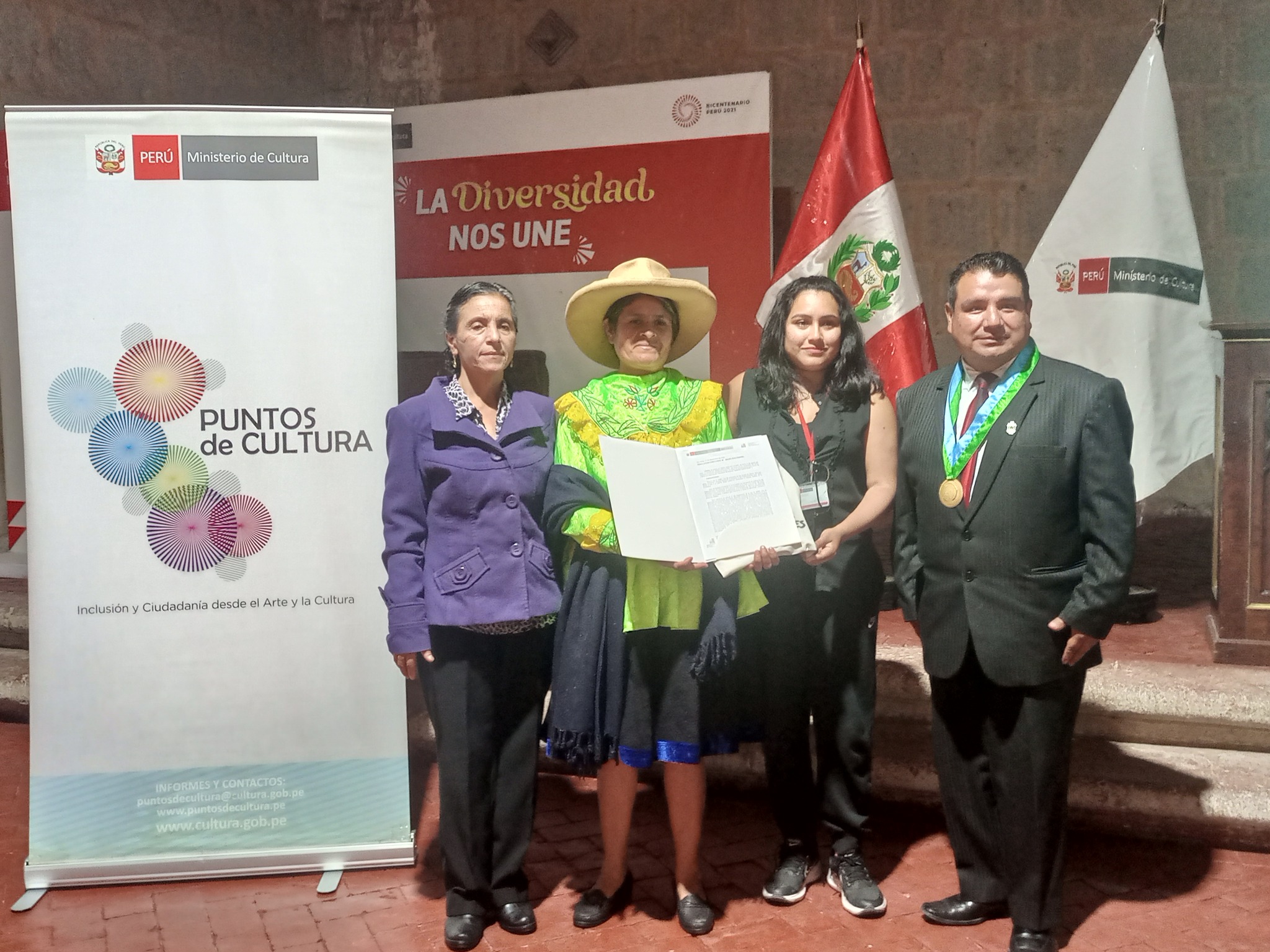 Reconocimiento a organizaciones de la provincia de Cajabamba.