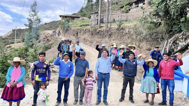 Apertura de cerca de tres kilómetros de carretera en la localidad de Chillacanday. 