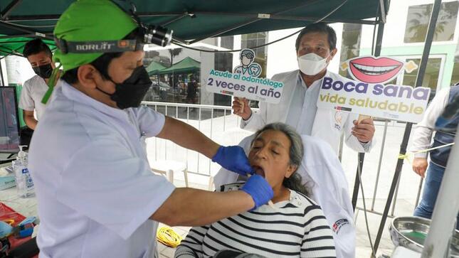 Más de 1450 adultos mayores son beneficiados con prótesis dentales