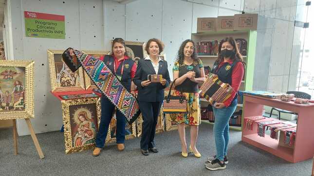 Productos de Cárceles Productivas son exhibidos en la 2° edición del año de “Ruraq maki, hecho a mano”