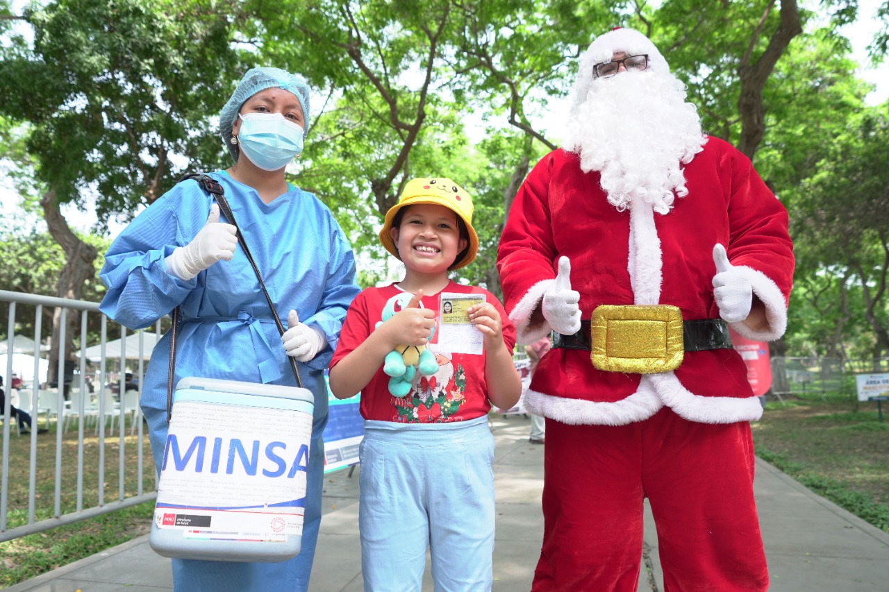 Minsa promueve la vacunación a través del “Vacuna Noel Navideño”