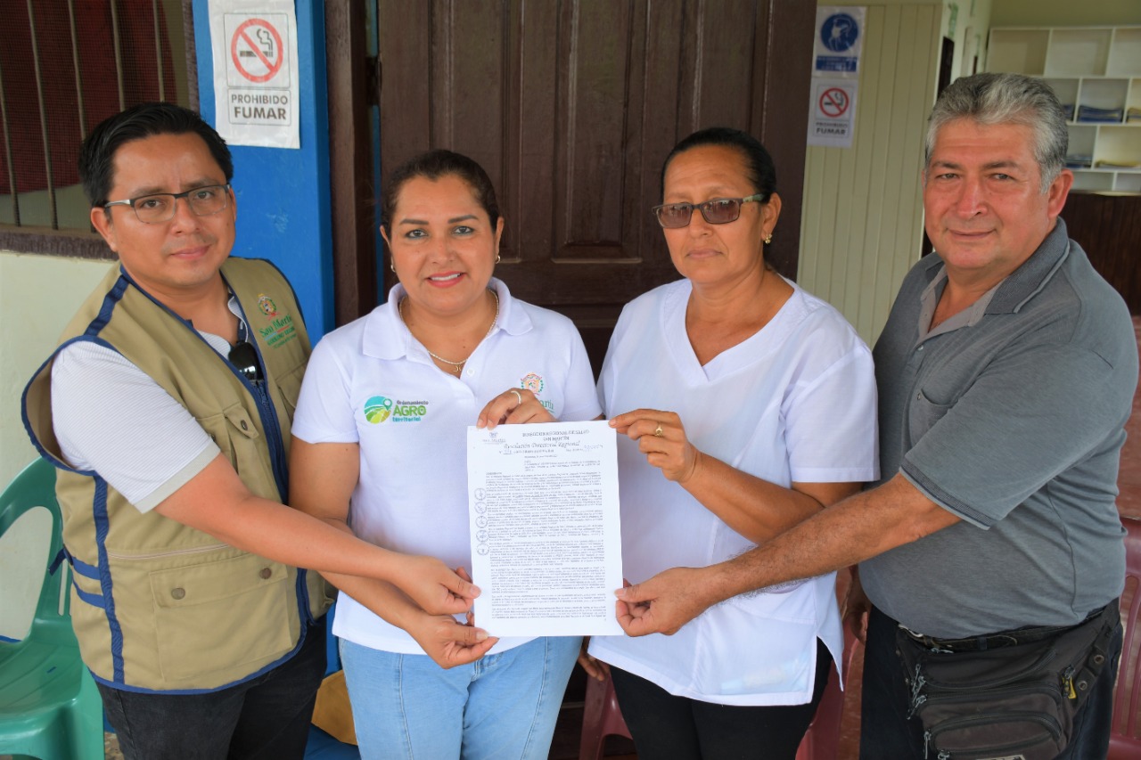 Entrega de la Resolución de Creación del Centro de Salud en caserío Bello Horizonte Huicungo