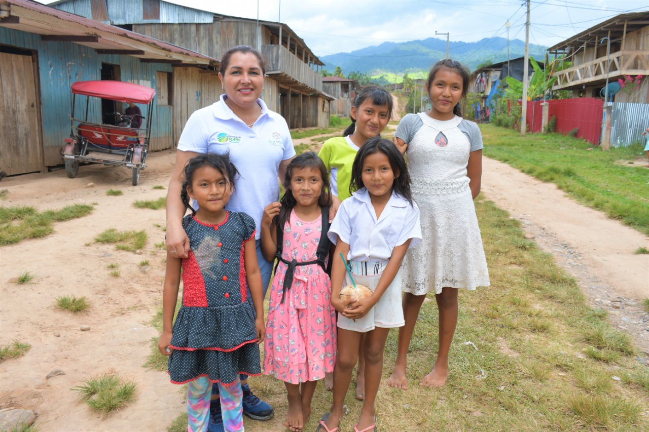 Entrega de la Resolución de Creación del Centro de Salud en caserío Bello Horizonte Huicungo