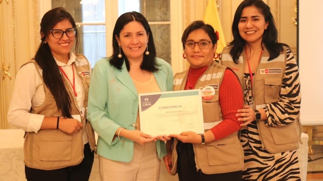 Equipo DPAC y Mary Carmen Ascoy - Gerenta de Participación Vecinal