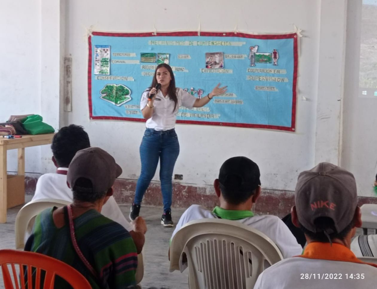 Taller con comunidades nativas de Oventeni