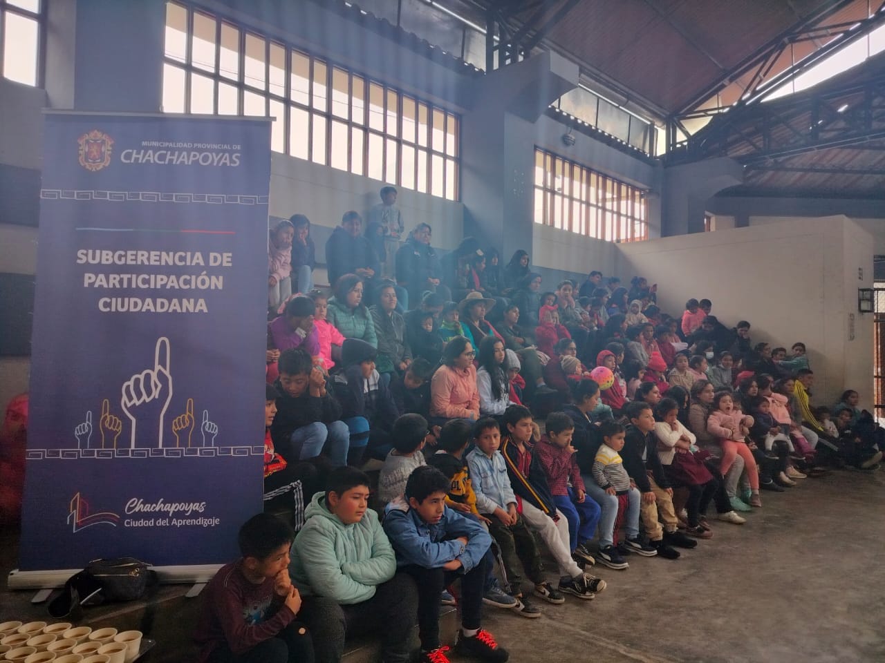 Chocolatada navideña "Compartamos juntos la magia de la Navidad"