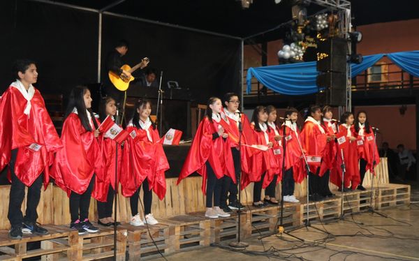 Presentación del Coro Voces Unidas de Barranca
