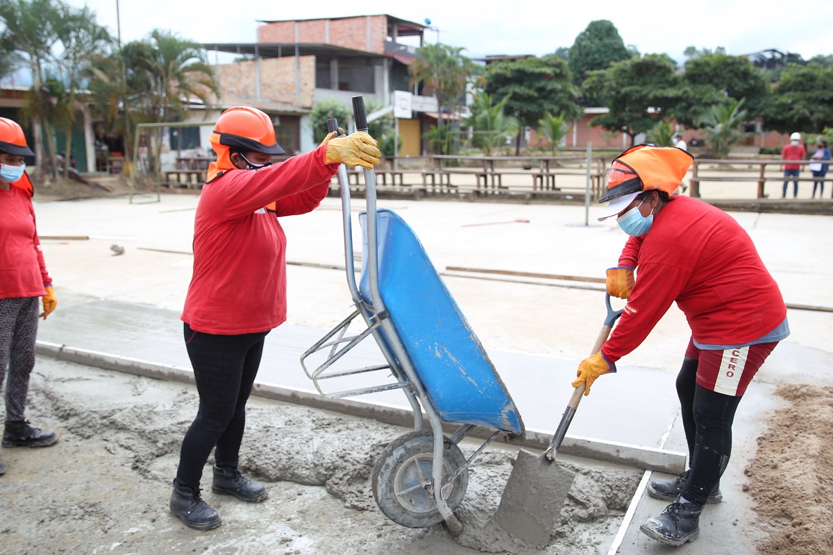 Más de 165 mil mujeres accedieron a empleos temporales generados por Lurawi Perú