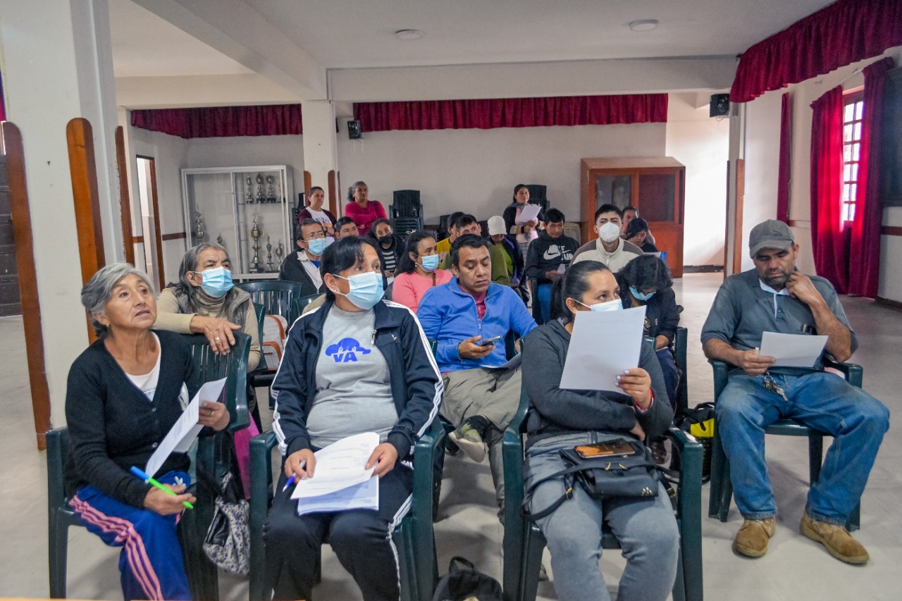 Reunión informativa con los 33 potenciales beneficiarios del Bono de Arrendamiento de Vivienda para Emergencias