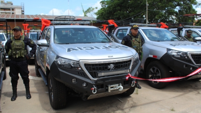 ENTREGA DE EQUIPOS A LA POLICIA