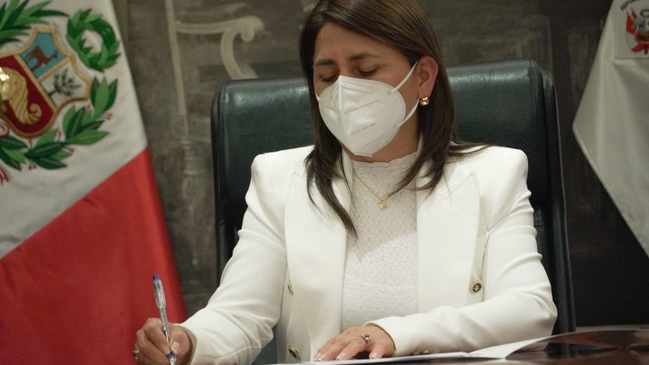 Minsa suscribe acta para enfrentar alerta roja por conflicto social-