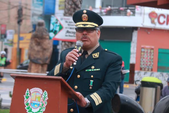 Ceremonia protocolar de Izamiento de Banderas