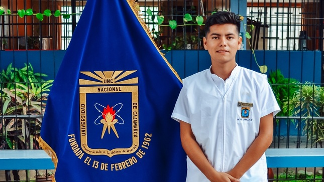 Nilver Tarrillo cursa el VIII ciclo de Enfermería en la Universidad Nacional de Cajamarca