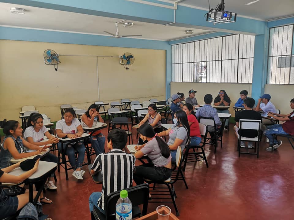 Nilver Tarrillo en el I Encuentro Provincial de Estudiantes.