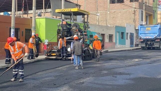 Inician los trabajos de recapeo en la calle Lauriama