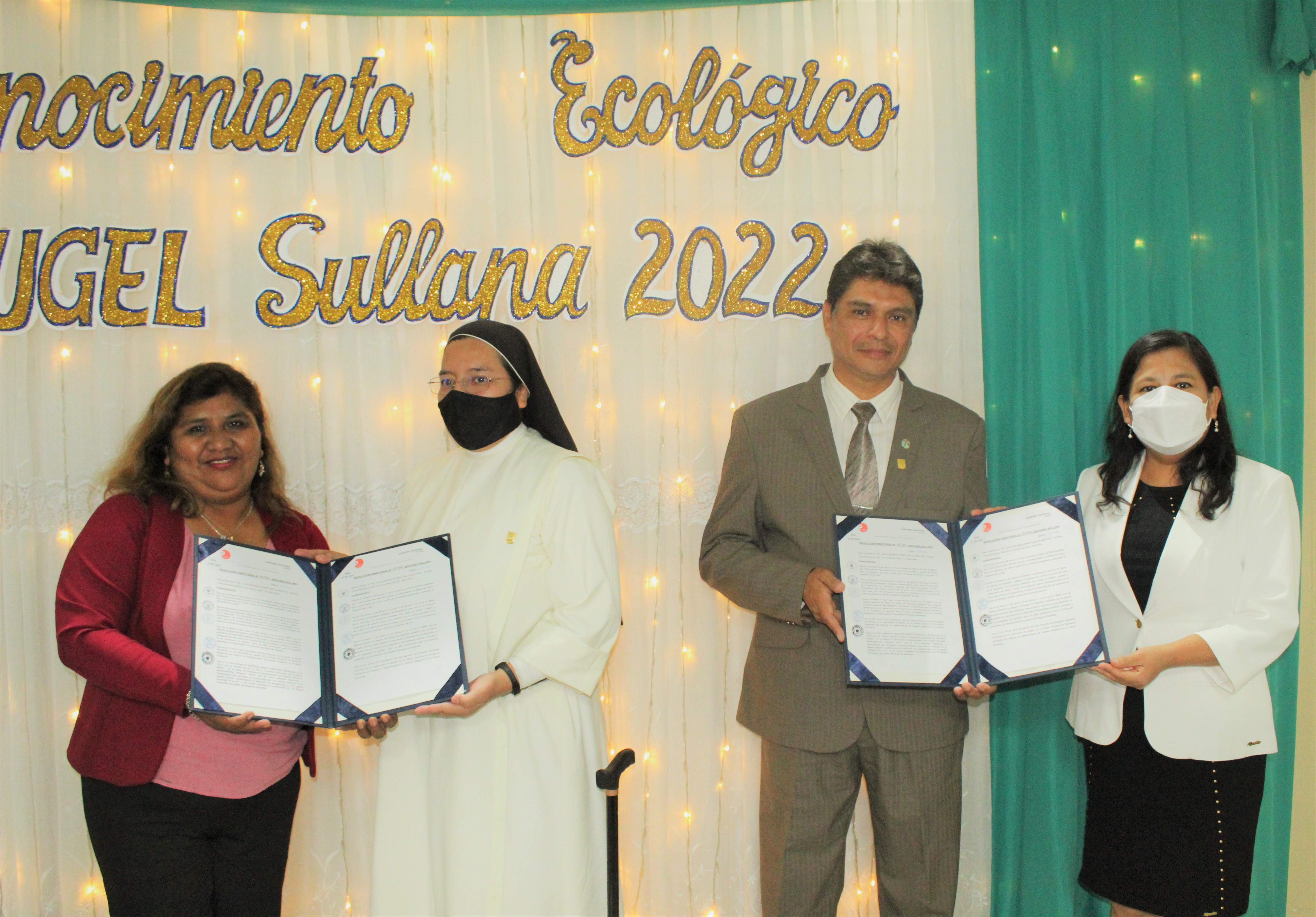 Entrega de reconocimiento a ODEC