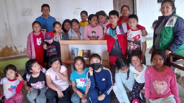 Municipalidad entrega módulos de lectura a las Bibliotecas Comunales