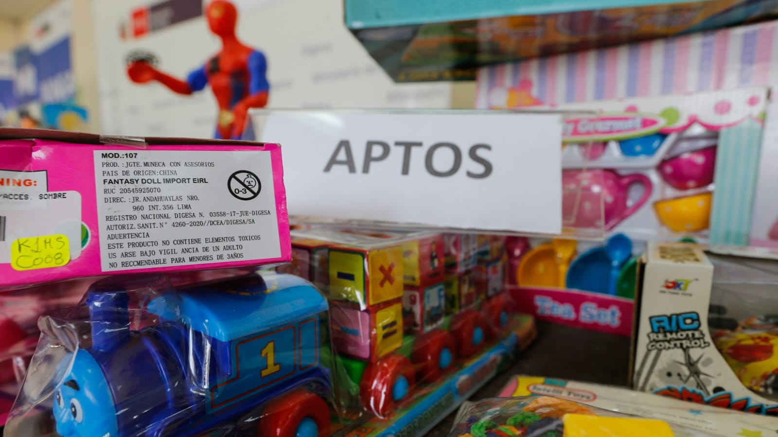 Minsa recomienda a la población adquirir productos seguros en las fiestas navideñas-