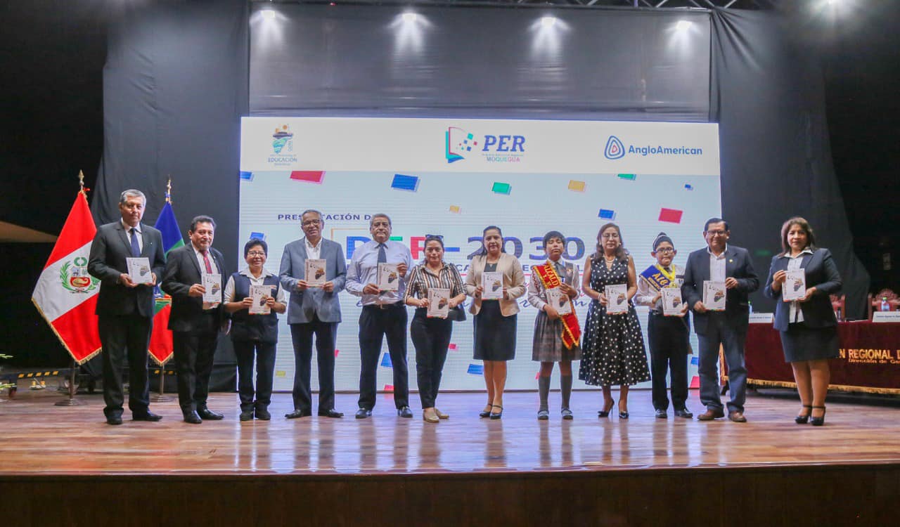 La consejera Julia Enríquez participó en la presentación del PER Moquegua al 2030 "La educación de Moquegua está en nuestras manos", organizada por la Dirección Regional de Educación. Enríquez afirmó que todos los actores de la sociedad tienen una responsabilidad de participar en la implementación del PER, de acuerdo con los roles que corresponden; y que tiene que ser interiorizado para ser ejecutado, y se convierta así en una política educativa específica.