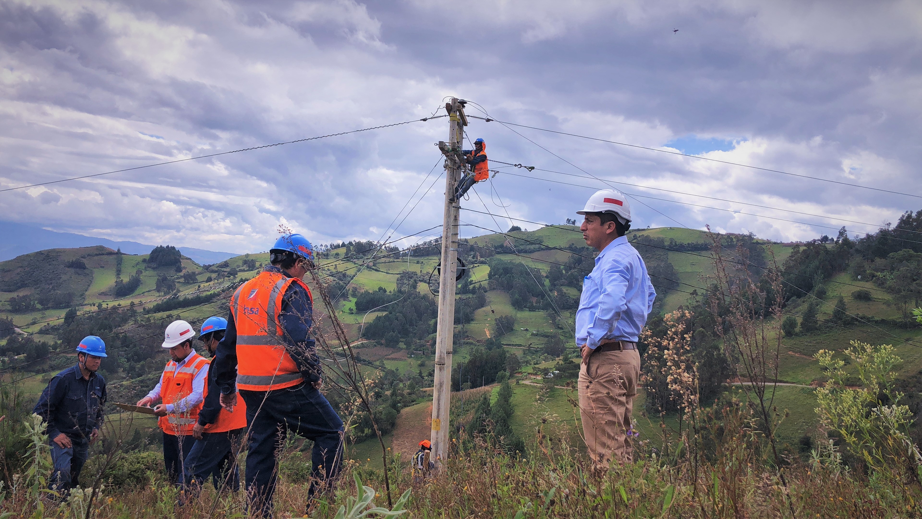 Los trabajos permitirán expandir el servicio de energía eléctrica. 