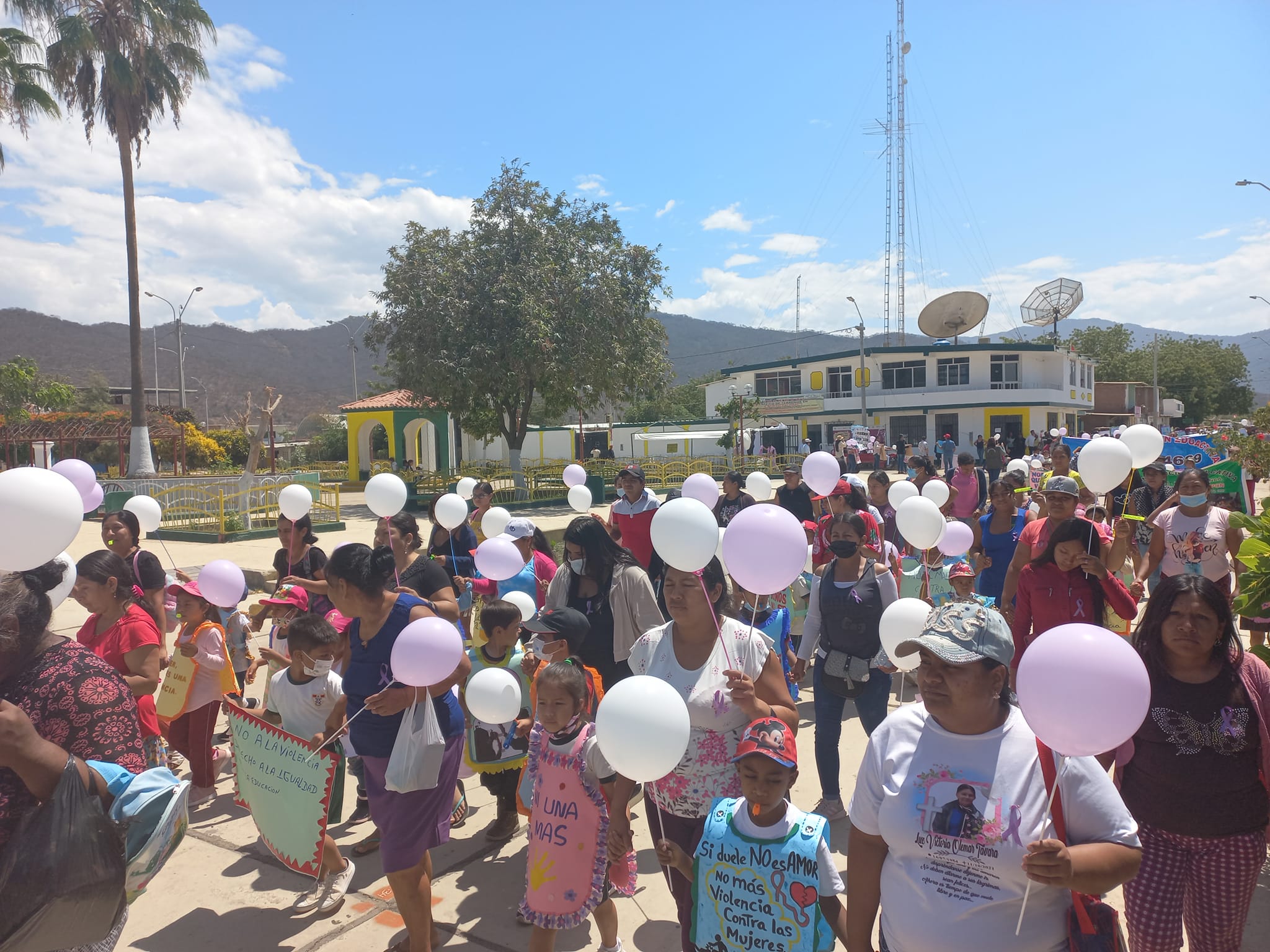 Pasacalle por el Día Internacional para la Eliminación de la Violencia Contra la Mujer