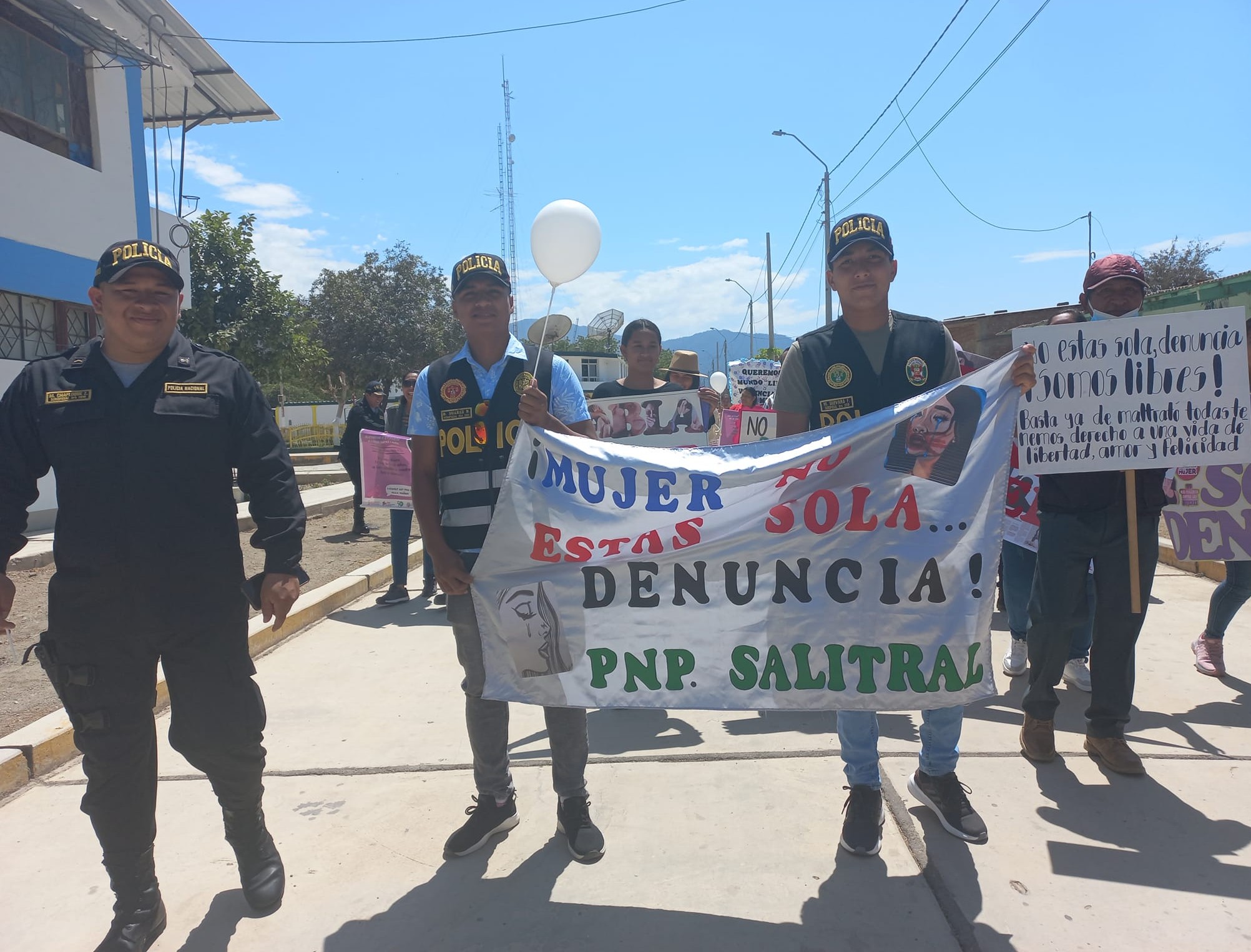 Pasacalle por el Día Internacional para la Eliminación de la Violencia Contra la Mujer