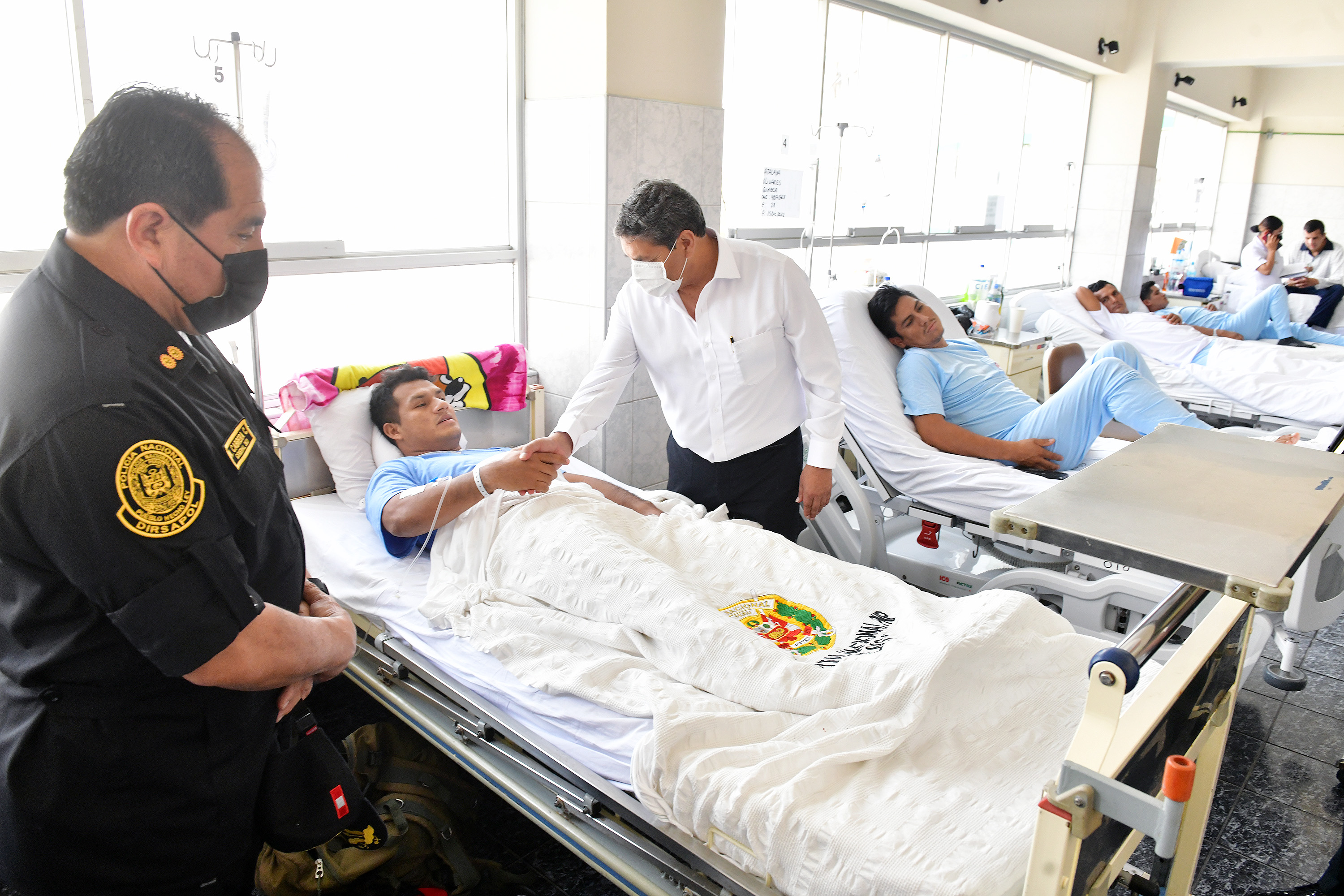 Ministro Cervantes: Policías heridos durante enfrentamientos serán reconocidos por la institución