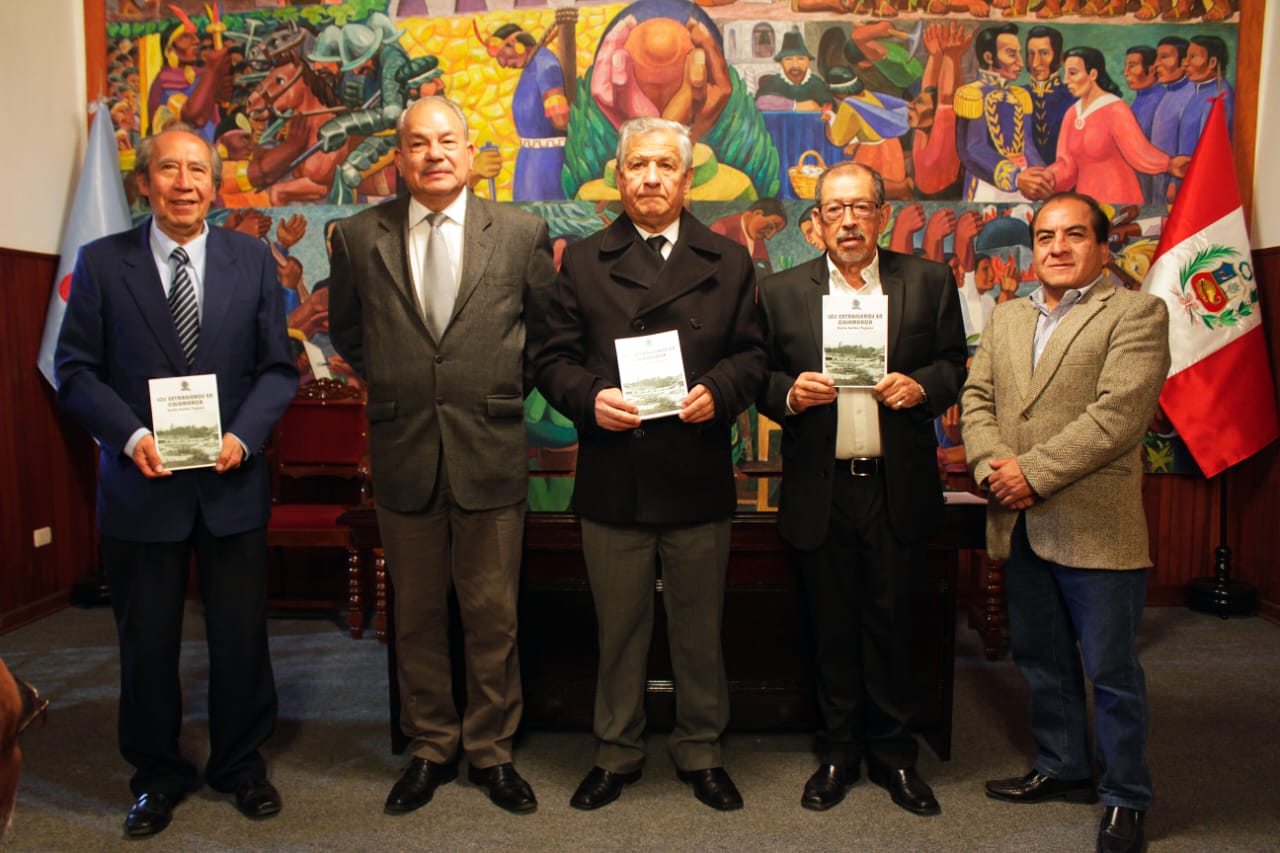 Libro de Evelio Gaitán, “Los Extranjeros en Cajamarca”, fue presentado en el C.C. Miguel Espinach