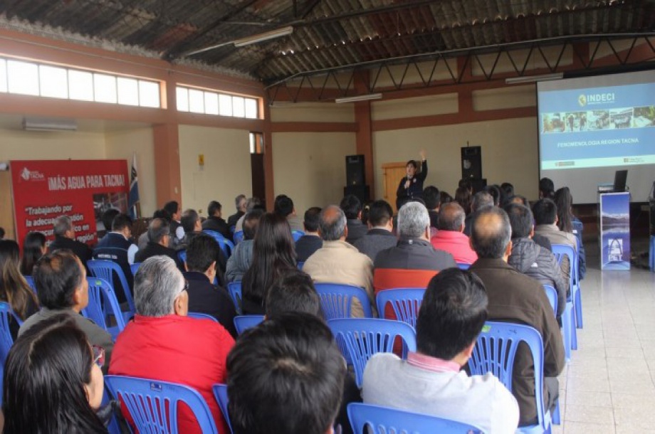 El personal del PET asistió a la charla "Gestión de riesgos y desastres"