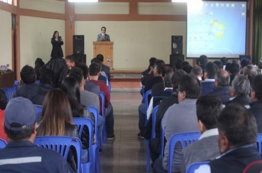 Ceremonia por el día del trabajador en el Proyecto Especial Tacna