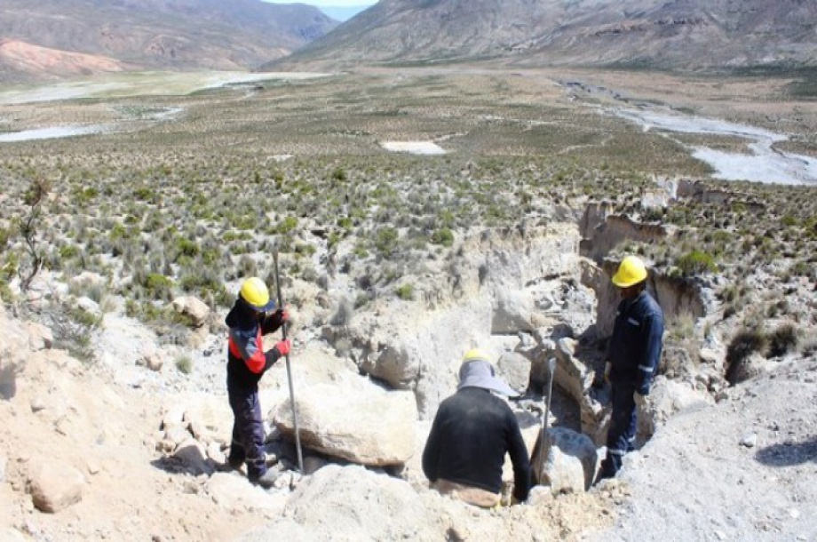 El Gerente General del Proyecto Especial Tacna realizó inspección a los trabajos que se ejecutan en el canal Cano Salado
