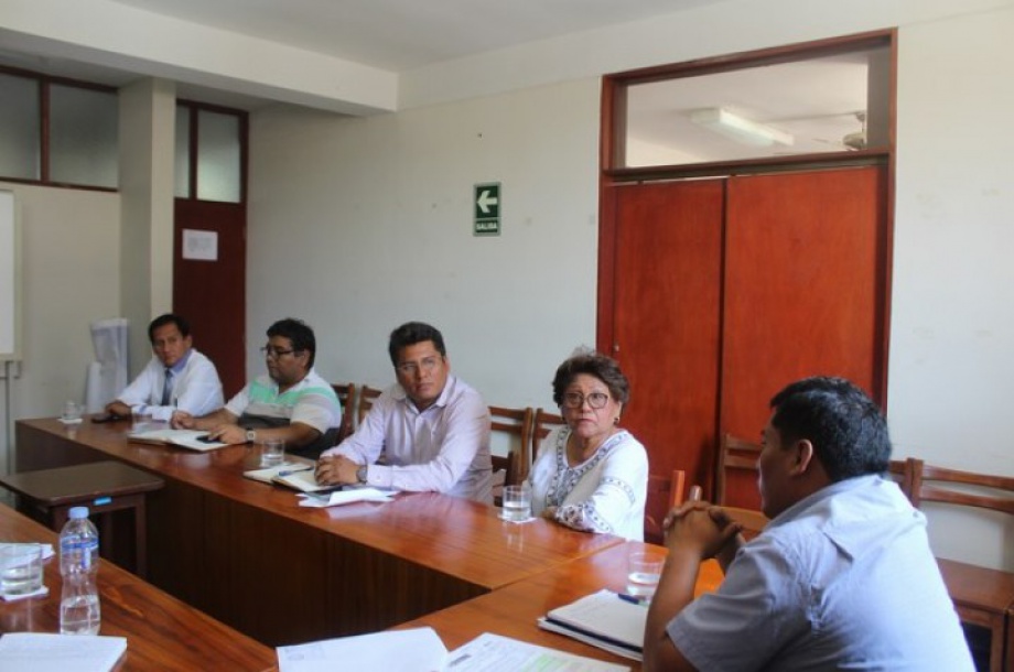 Técnicos del Proyecto Especial Tacna se reunieron con la Alcaldesa de Boca del Río