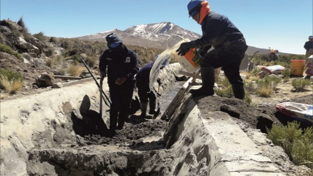 Labores de limpieza y mantenimiento en reservorios