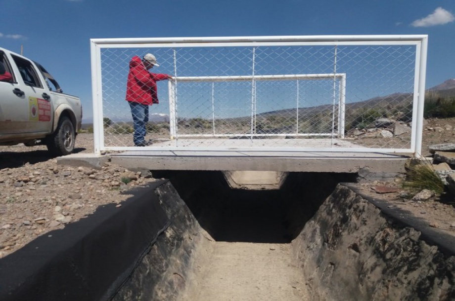 PET inicia la construcción de puentes en el canal Calachaca