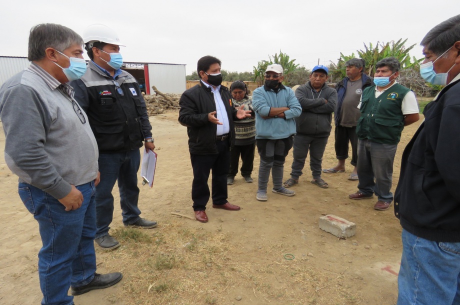 Gerente General del Proyecto Especial Tacna, inspecciona en campo, el avance del expediente Tecnico de la Yarada los Palos.