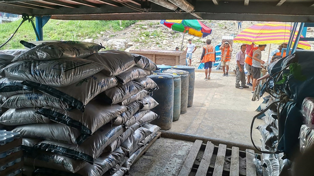 Loreto: PNP decomisa 16 toneladas de insumos químicos destinados al narcotráfico