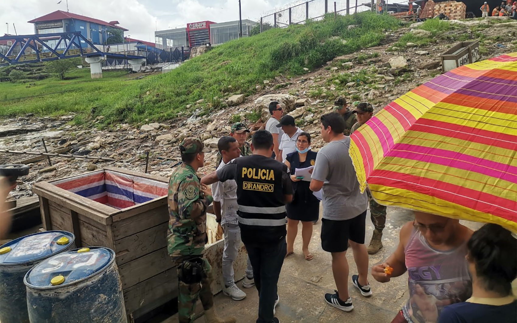 Loreto: PNP decomisa 16 toneladas de insumos químicos destinados al narcotráfico