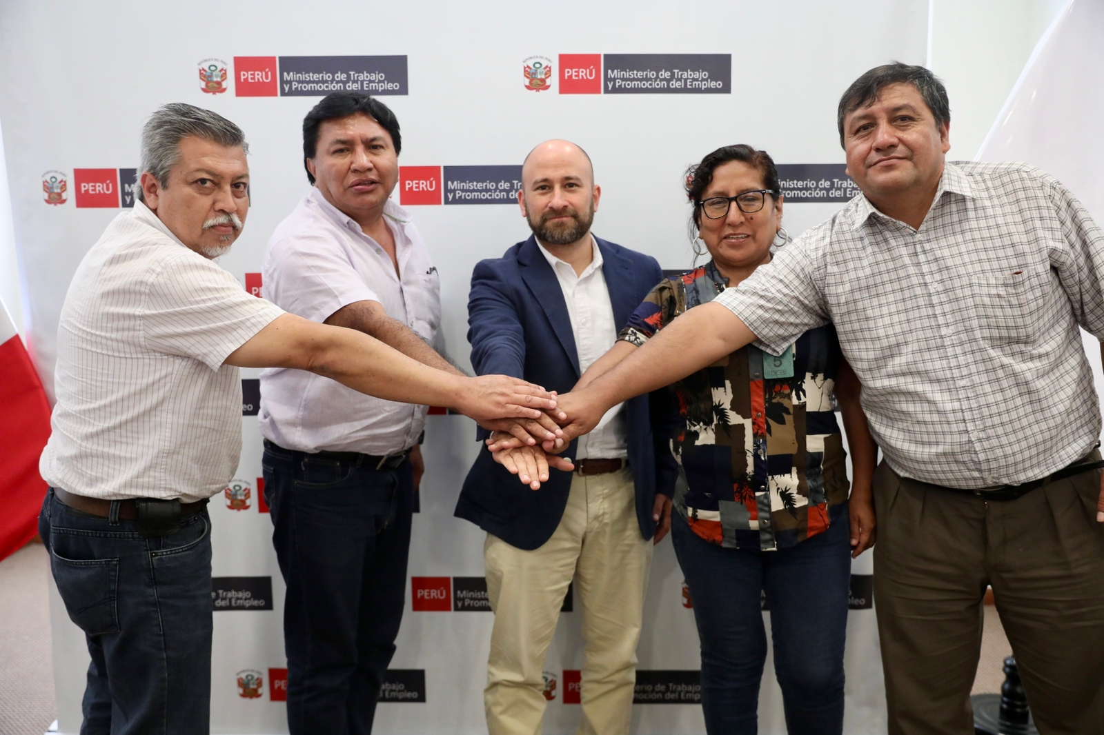 Reunión con sindicatos