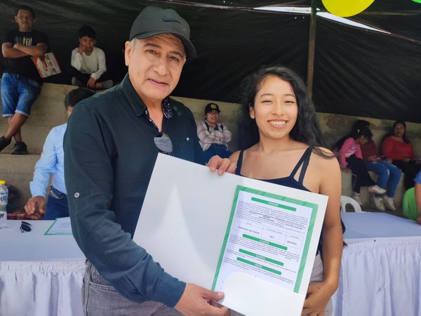 Alcalde hizo entrega de títulos de propiedad en Agropemsa