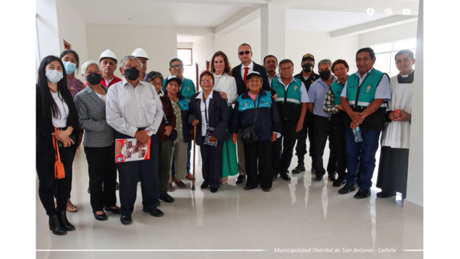 Nuestro Alcalde de la Municipalidad Distrital de San Antonio, Lic. Esteban Jesús Agapito Ramos, acompañado por sus regidores, funcionarios, autoridades y población en general realizaron la inauguración de la 2da etapa de la "Casa de la Mujer, Niño, Adolescente y Adulto Mayor".