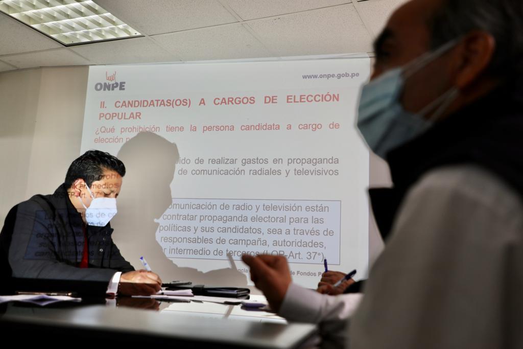 ONPE capacitó a candidatos para que rindan cuentas de campaña de las Elecciones Regionales y Municipales