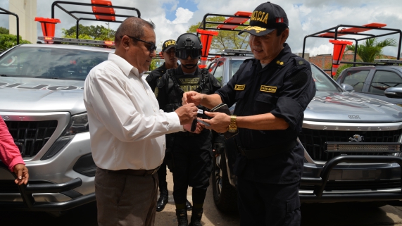 EQUIPOS POLICIALES