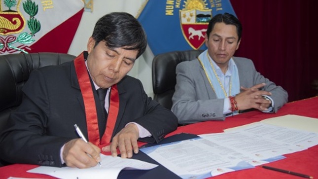 Nota de Prensa: Alcalde provincial de Junín dona inmueble para juzgados