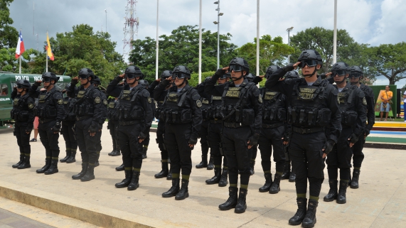 ESCUELA DE POLICIAS