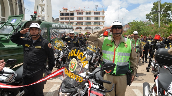 ESCUELA DE POLICIAS