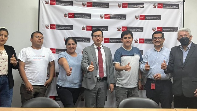 Trabajadores de Ópticas GMO Perú S. A. C. suspenden huelga 