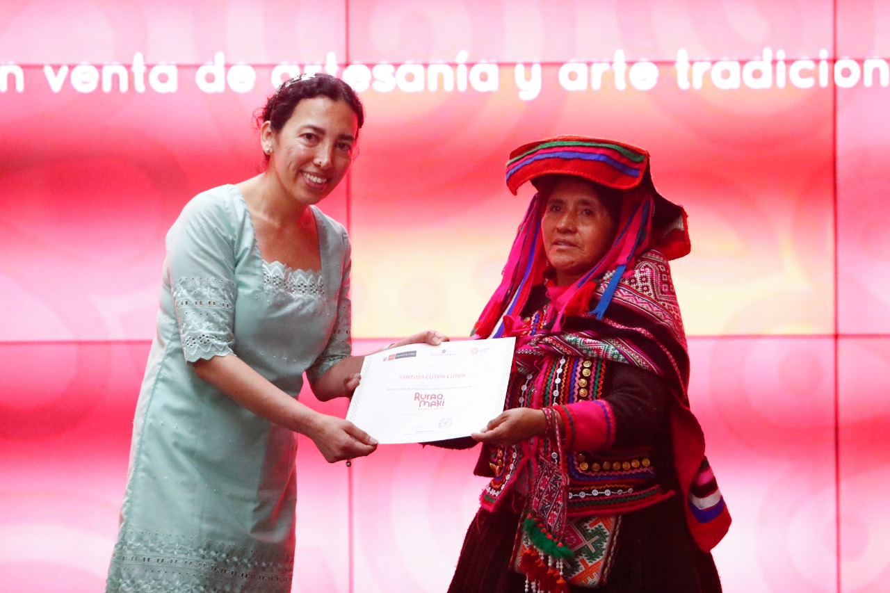 Más de un millón de soles en ingresos generó la realización de “Ruraq maki – hecho a mano” 2022