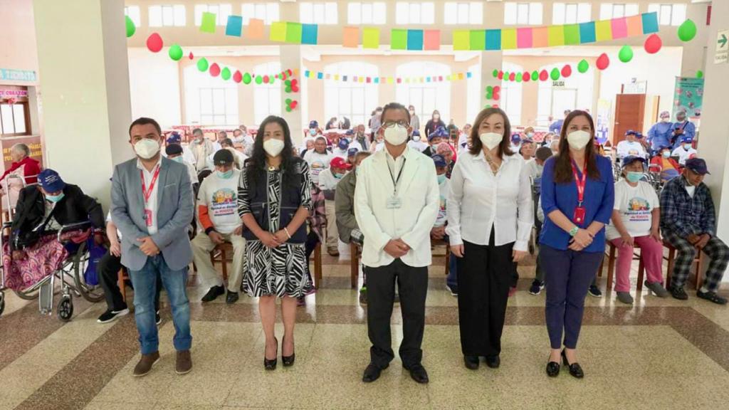 Cerca de 120 adultos mayores fueron atendidos en campaña de intervención comunitaria de Salud