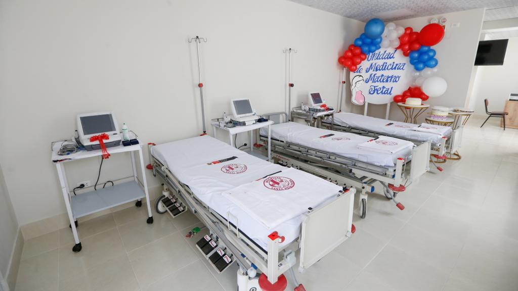 Minsa entregó 4 ambulancias a Piura y trabaja en la ampliación de los servicios de salud-